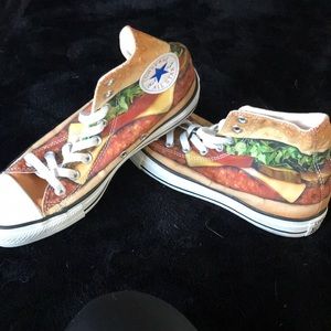 Hamburger Converse